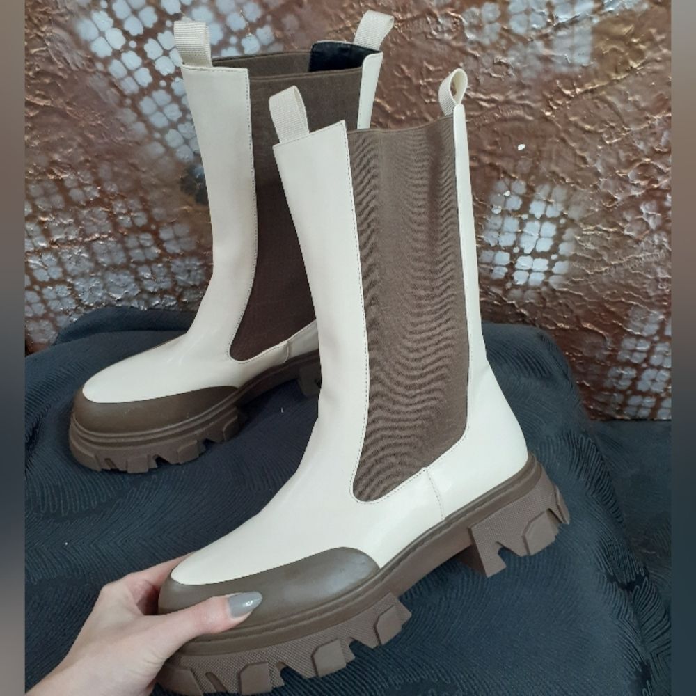 NWT Public Desire Lug Sole Boots - Picture 7 of 16